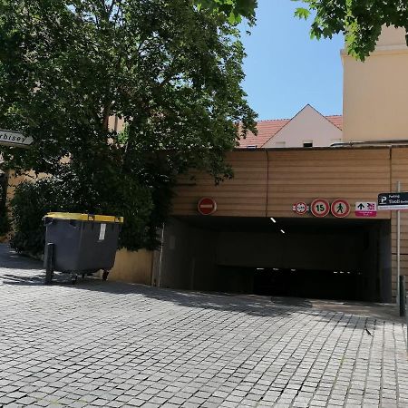 Le Manut, Charme Et Confort Dijon Exterior foto